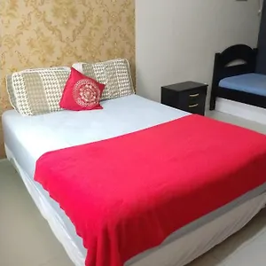  Casa de hóspedes Suítes Econômica 250 Metros Do Mar